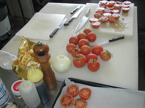 色摩農園のトマトでドライトマト。