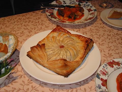 ジュアン秋のおすすめデザート♪アップルパイ