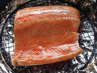 ジュアンのスモークサーモン作り