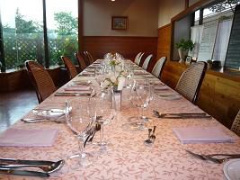 楽しい食事のテーブル。byジュアン