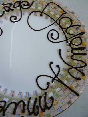 ジュアン「二人の記念日のデザートの皿に」