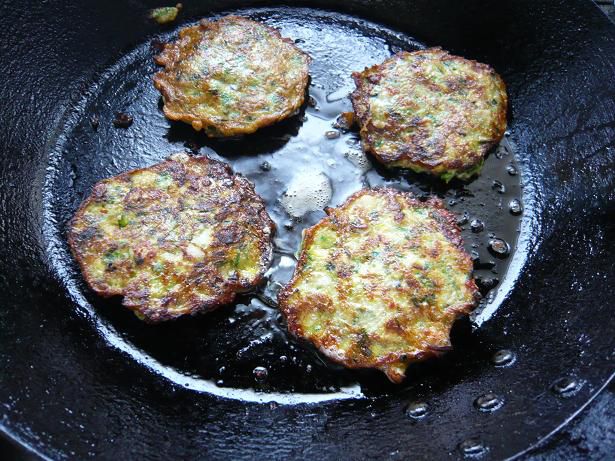 ジュアン「前菜に牡蠣のパンケーキ」