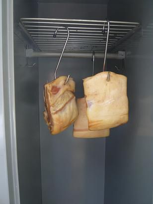 ジュアン「我が家の名物　薫製作り！！」