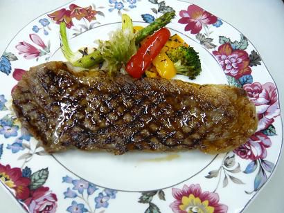 ジュアン　「メインの肉料理は米沢牛と仔羊１」