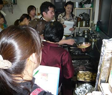 ジュアン「４月１３日料理教室風景」