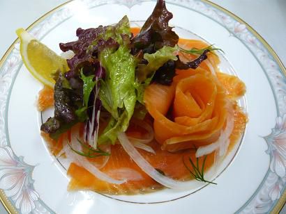 ジュアン「サーモンピンクのスモークサーモン」