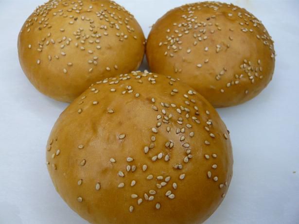 ジュアン「ながいバーガーのパンを考える」