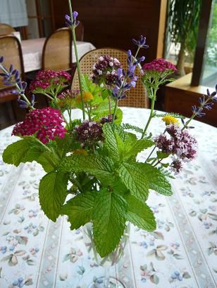 ジュアン「ハーブのブーケ」