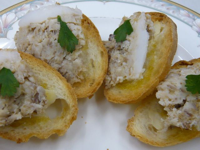 ジュアン「ポークリエットのカナッペ」