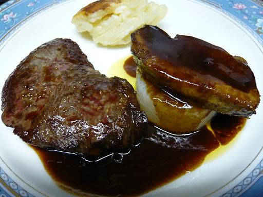 ジュアン「今日のメインは米沢牛とフォワグラ」