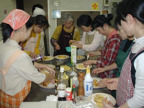 ジュアン「４月１９日は料理教室です」