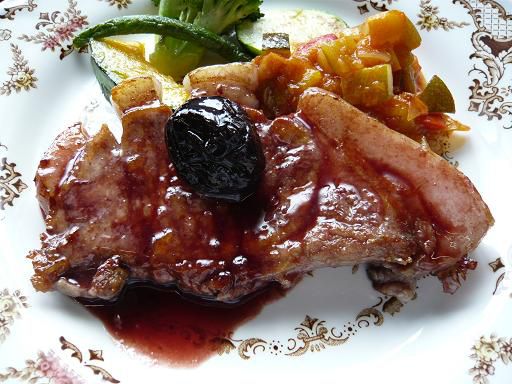 ジュアン「おきたま豚と赤ワインとプラム」