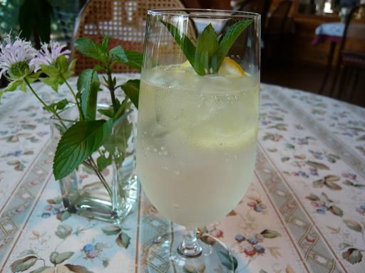 ジュアン「今年も出します。自家製ミントソーダ」