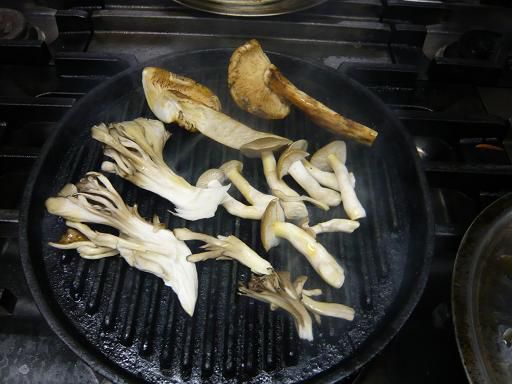 ジュアン「記念日の食事にマツタケ登場！！」