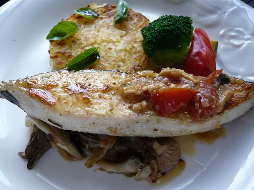 ジュアン「自家製ラー油を使った魚料理」