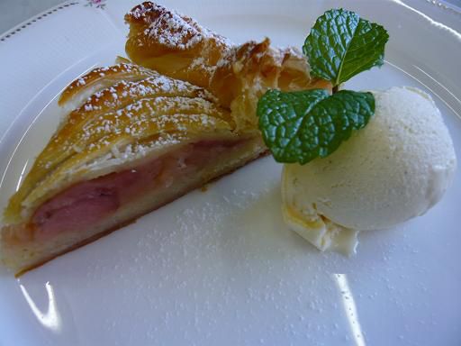 ジュアン「秋はモンブランかアップルパイか！！」