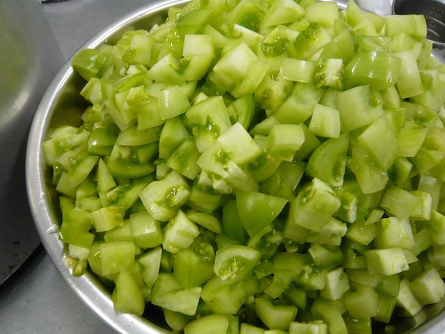 ジュアン「青トマトのジャムとにんにく」