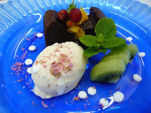 ジュアン「イチゴの香りが薄い」