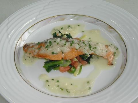 ジュアンの本日のおすすめ 桜鱒のシブレットソース