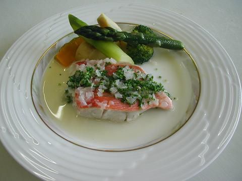 ジュアン初夏メニューより、金目鯛のシブレットソース!