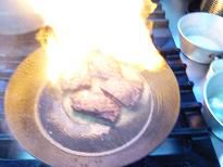 牛肉のステーキをフランベでファイヤーだ!