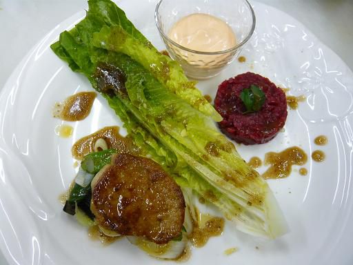 ジュアン「馬肉とフォワグラと赤ピーマンのムース」