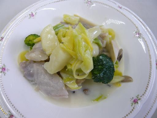 ジュアン「ホットなポークキャベツの蒸し煮、米粉のシチュー」