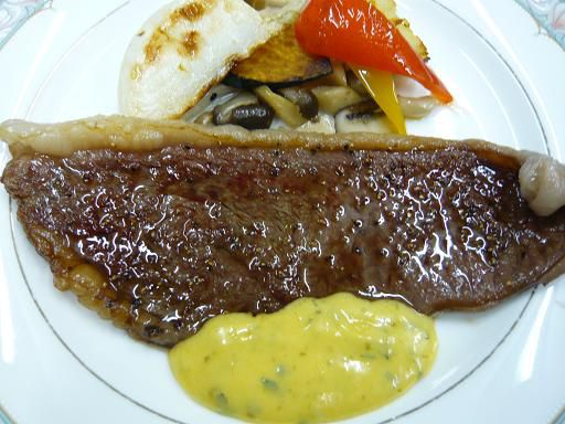 ジュアン「ステーキにクラッシックソース」