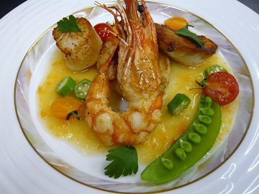 ジュアン「バレンタインに向けて ご予約承っております」