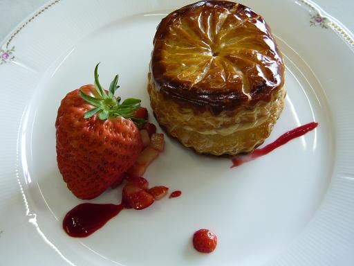 ジュアン「歓送迎会にも当店の特製品をどうぞ」