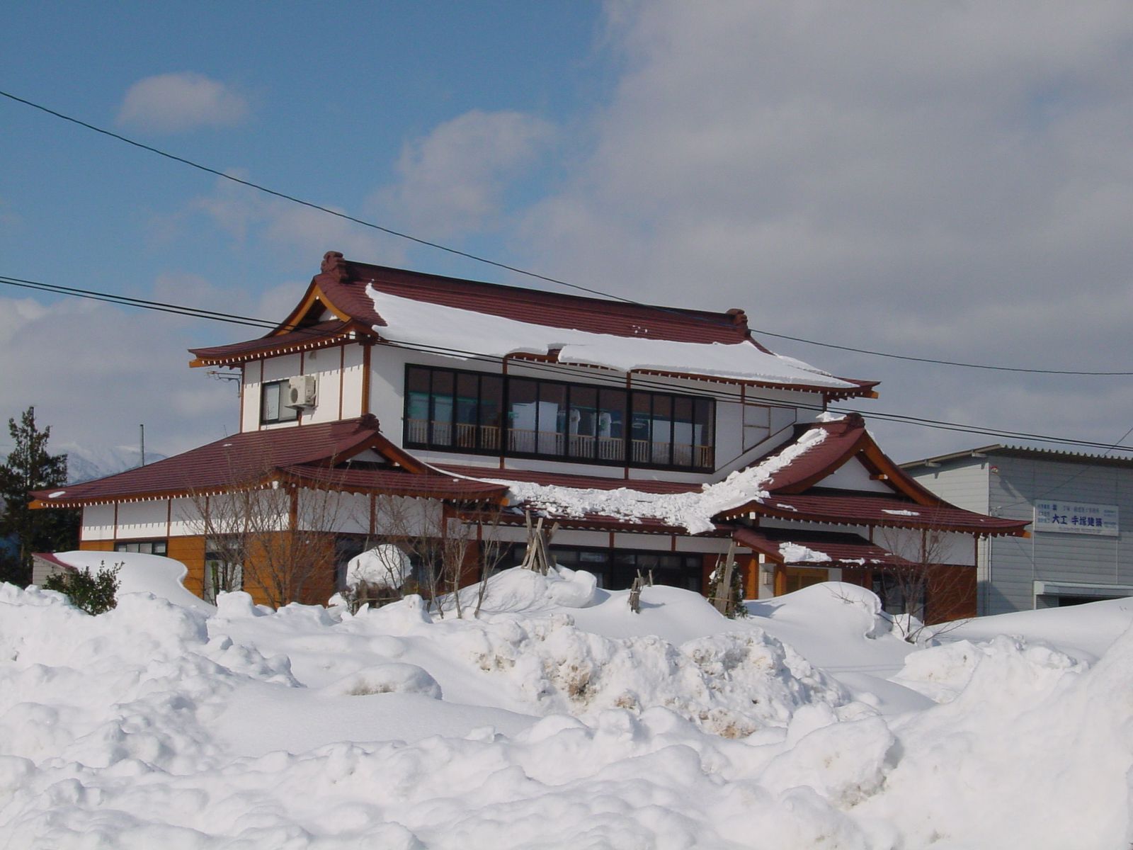 雪国の屋根は・・・　　大工手塚建築