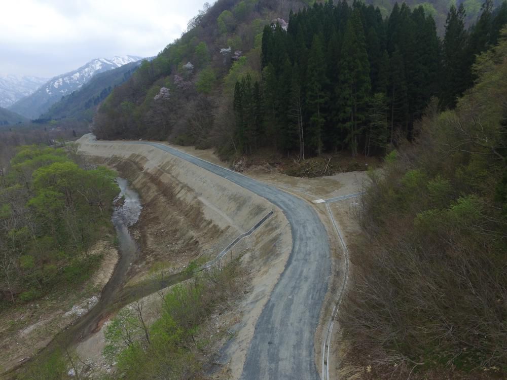 令和2年度<br>赤川流域砂防工事用道路等工事