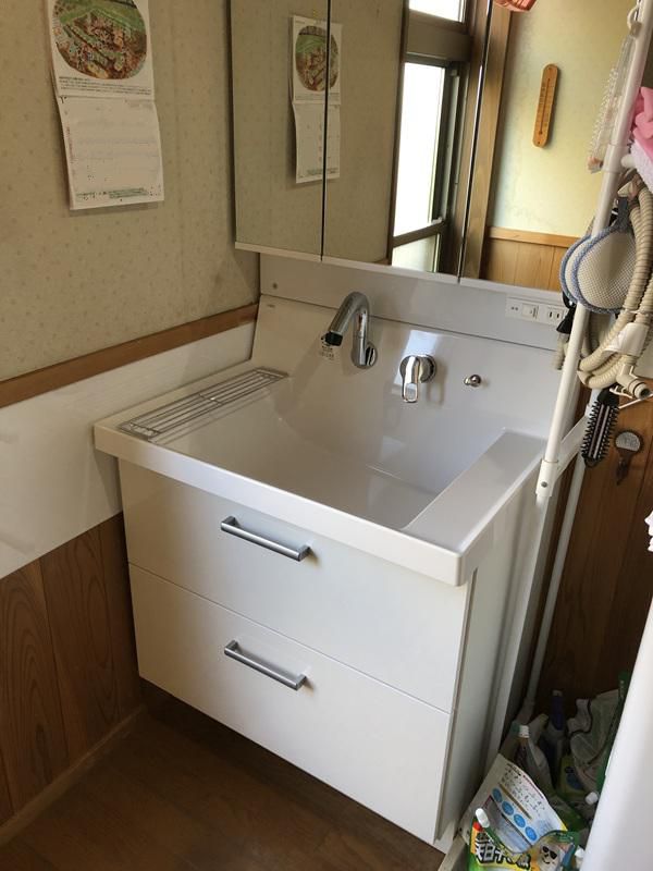 洗面化粧台の交換