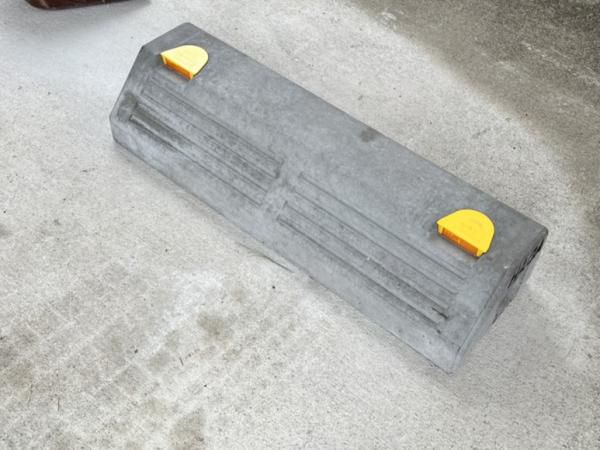 車止めをつけました