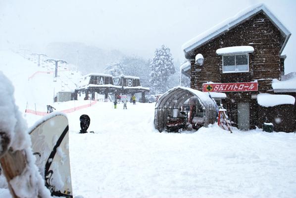 予定通り米沢スキー場オープン