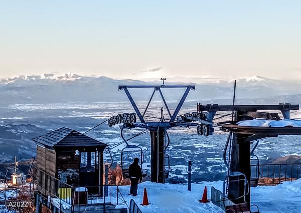 昨日風無し快晴、今日は強風運休