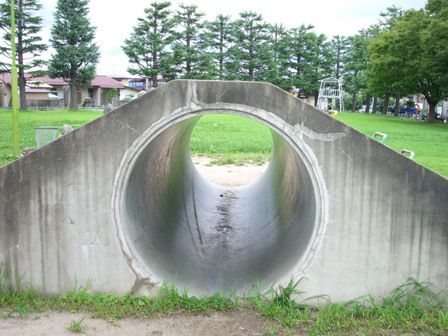 天狗橋公園のトンネル