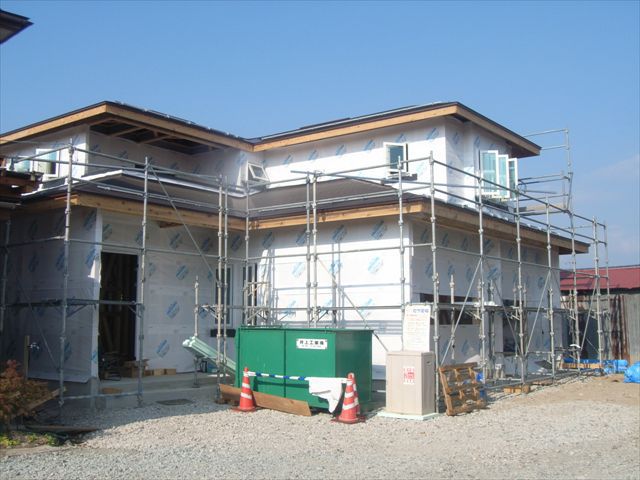 東根市 KA様邸新築工事 13 ｻｯｼ取付  『ﾃｸﾉｽﾄﾗｸﾁｬｰで建てる長期優良住宅』