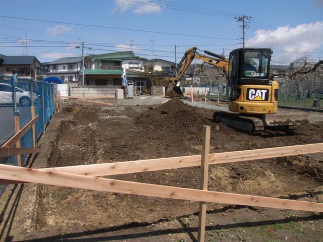 大江町 SS様邸新築工事 08 掘削開始 『ﾃｸﾉｽﾄﾗｸﾁｬｰで建てる長期優良住宅』