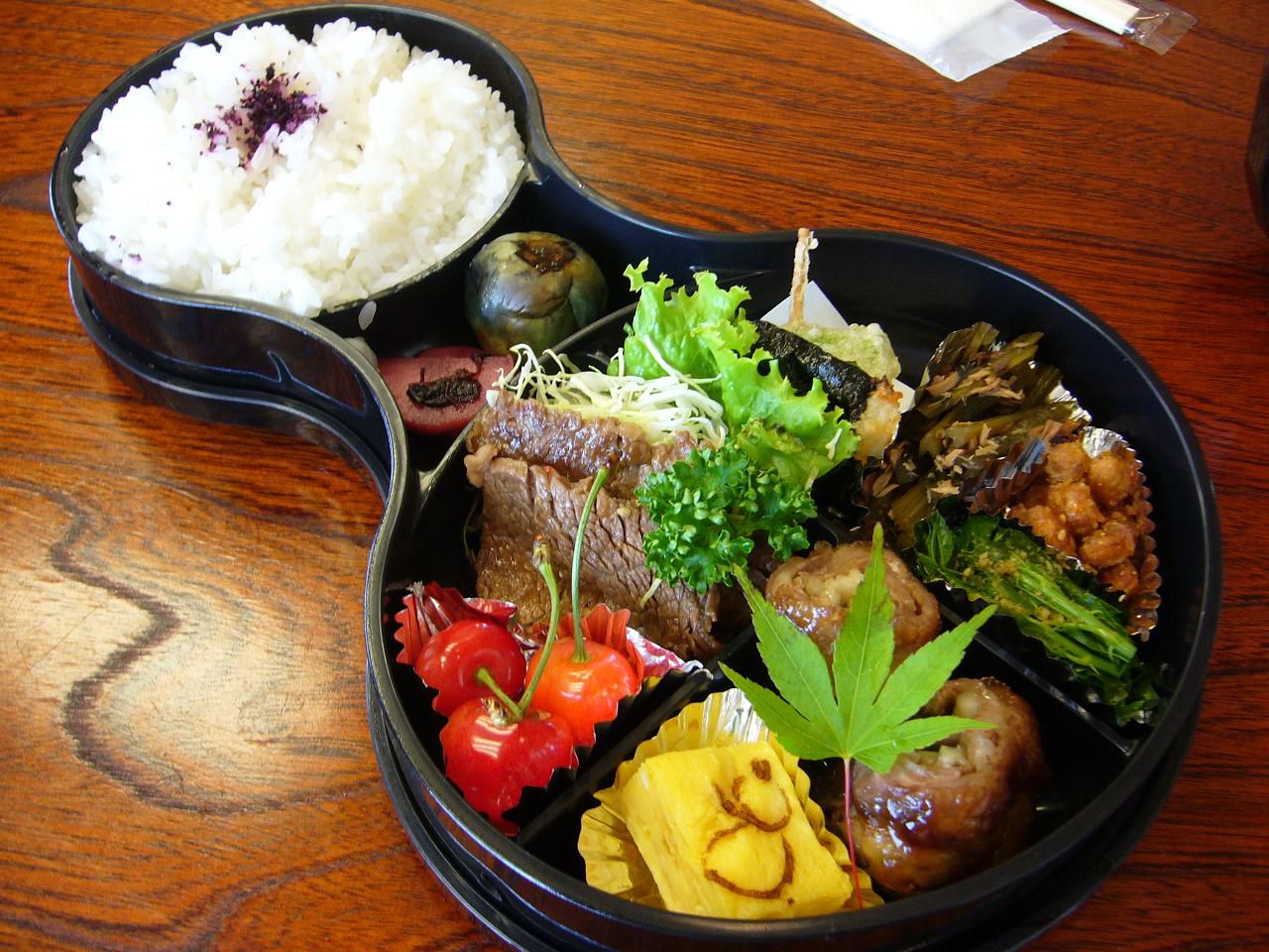 mistarboo「川西町のひょうたん弁当」