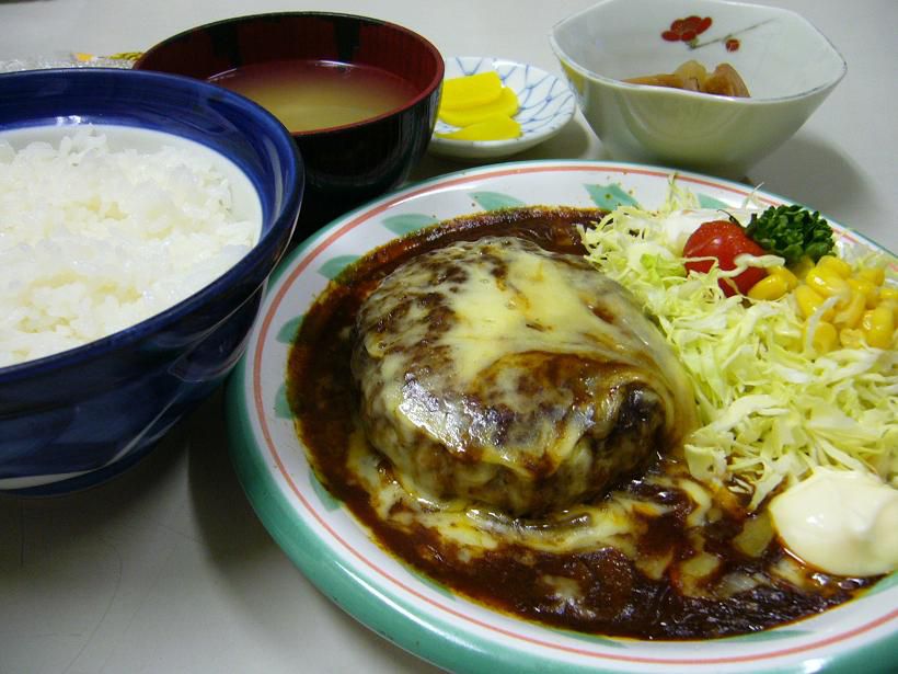 mistarboo「川西町の繁昌軒のハンバーグ定食」