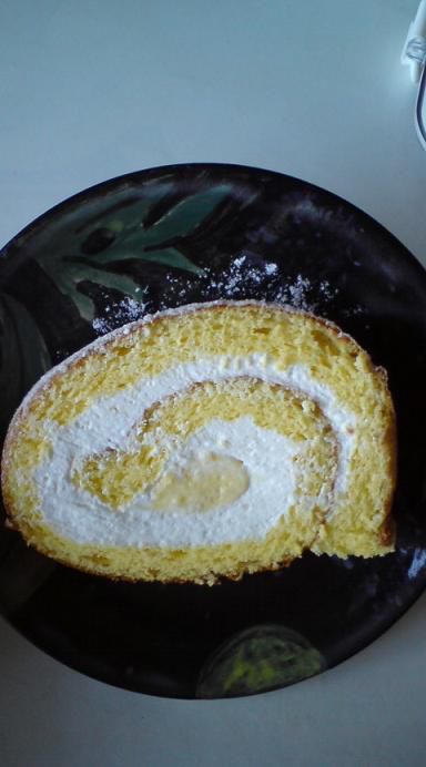 Mistarboo 南陽市 萬菊屋の純生ロールケーキ 川西食人