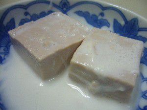 mistarboo「紅大豆豆腐を牛乳で湯豆腐」