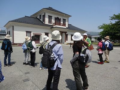 まち歩き　小さな旅【長井もみじ回廊をくぐりぬけ、歴史ある建物めぐり】