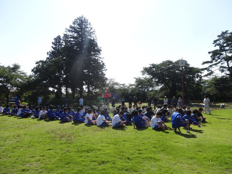 【あやめ公園】長井工業高等学校の生徒による除草ボランティア作業