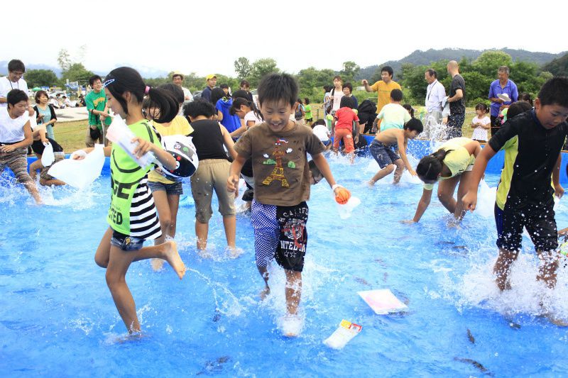 ながい水まつり・最上川花火大会