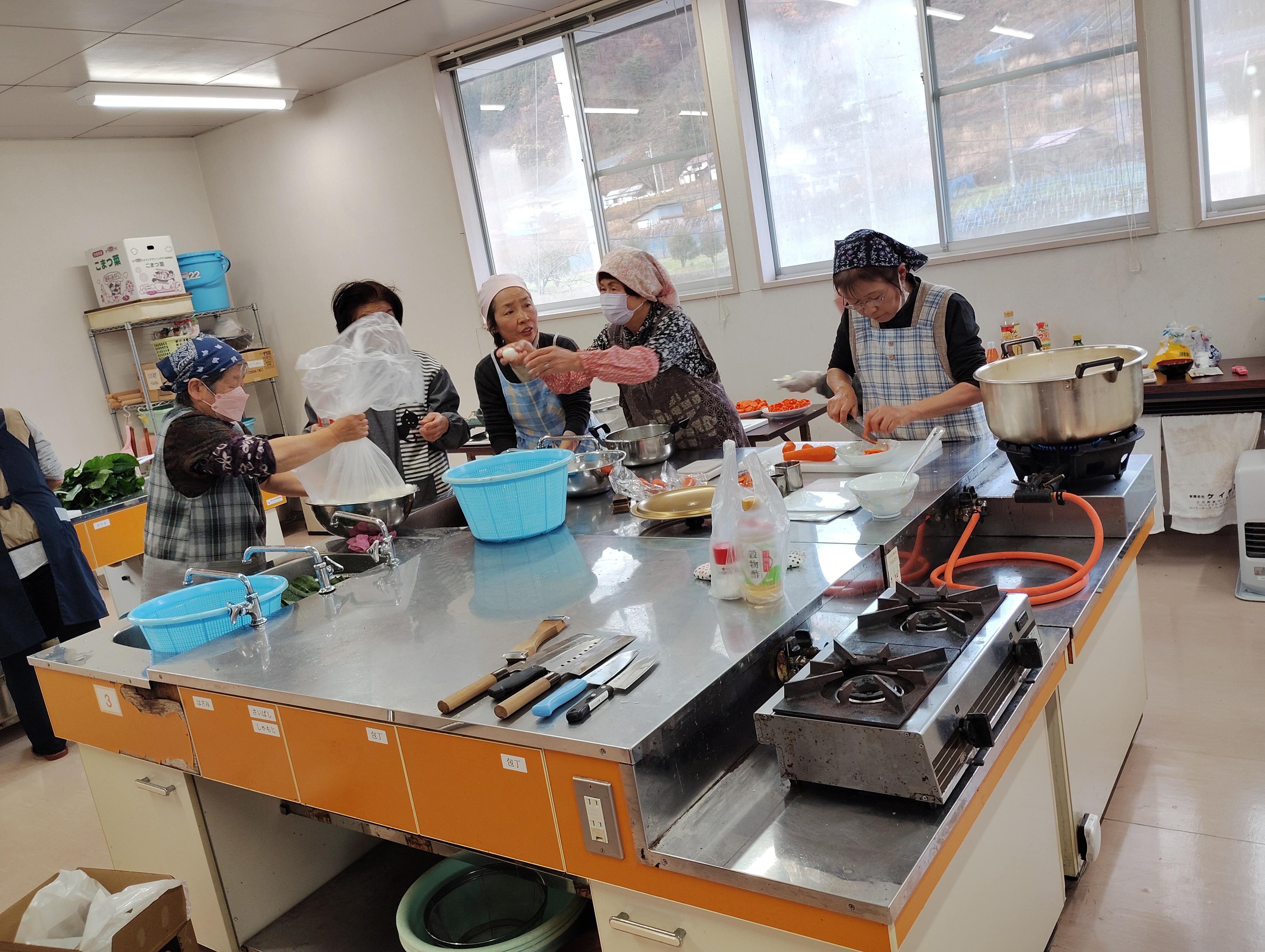 ふれあい給食サービス　準備