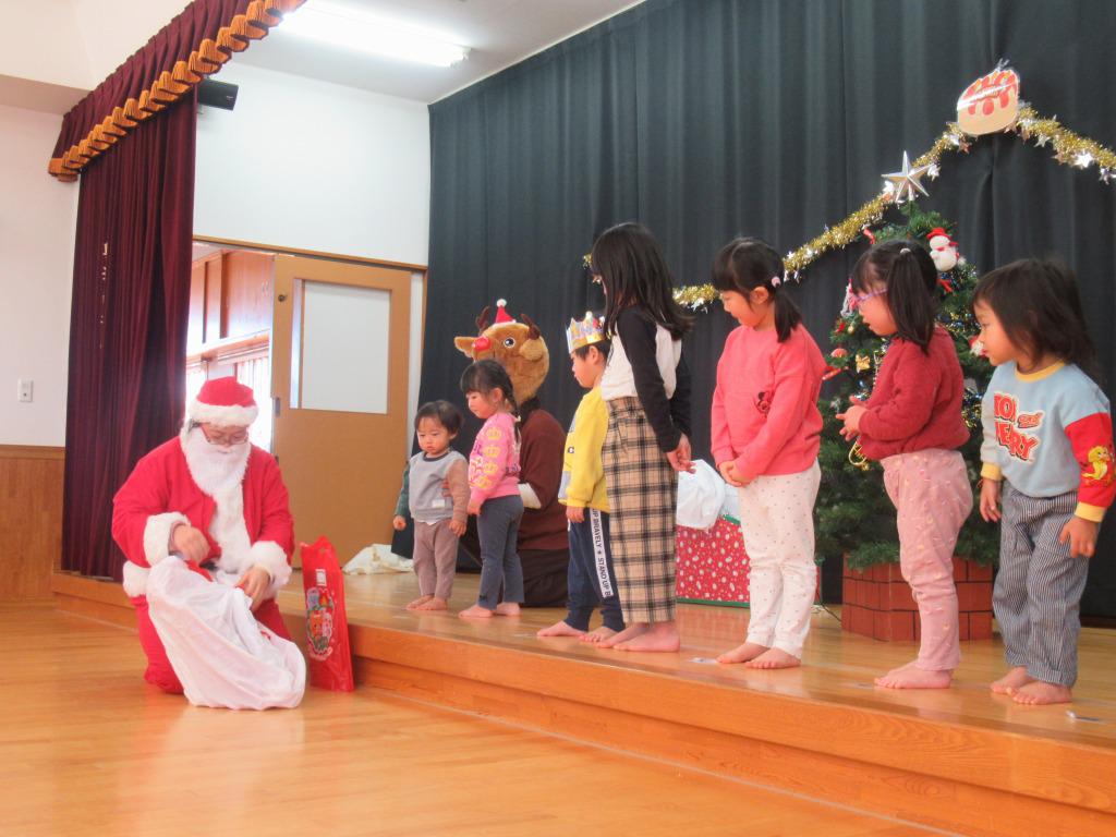 クリスマス誕生会