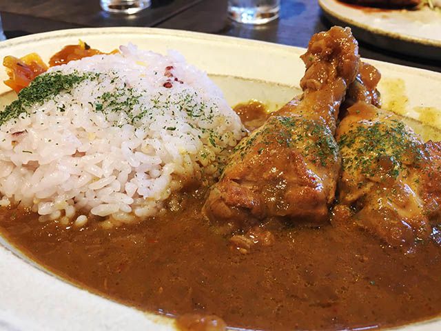 長井市《ウォームストーン》のカレーランチ