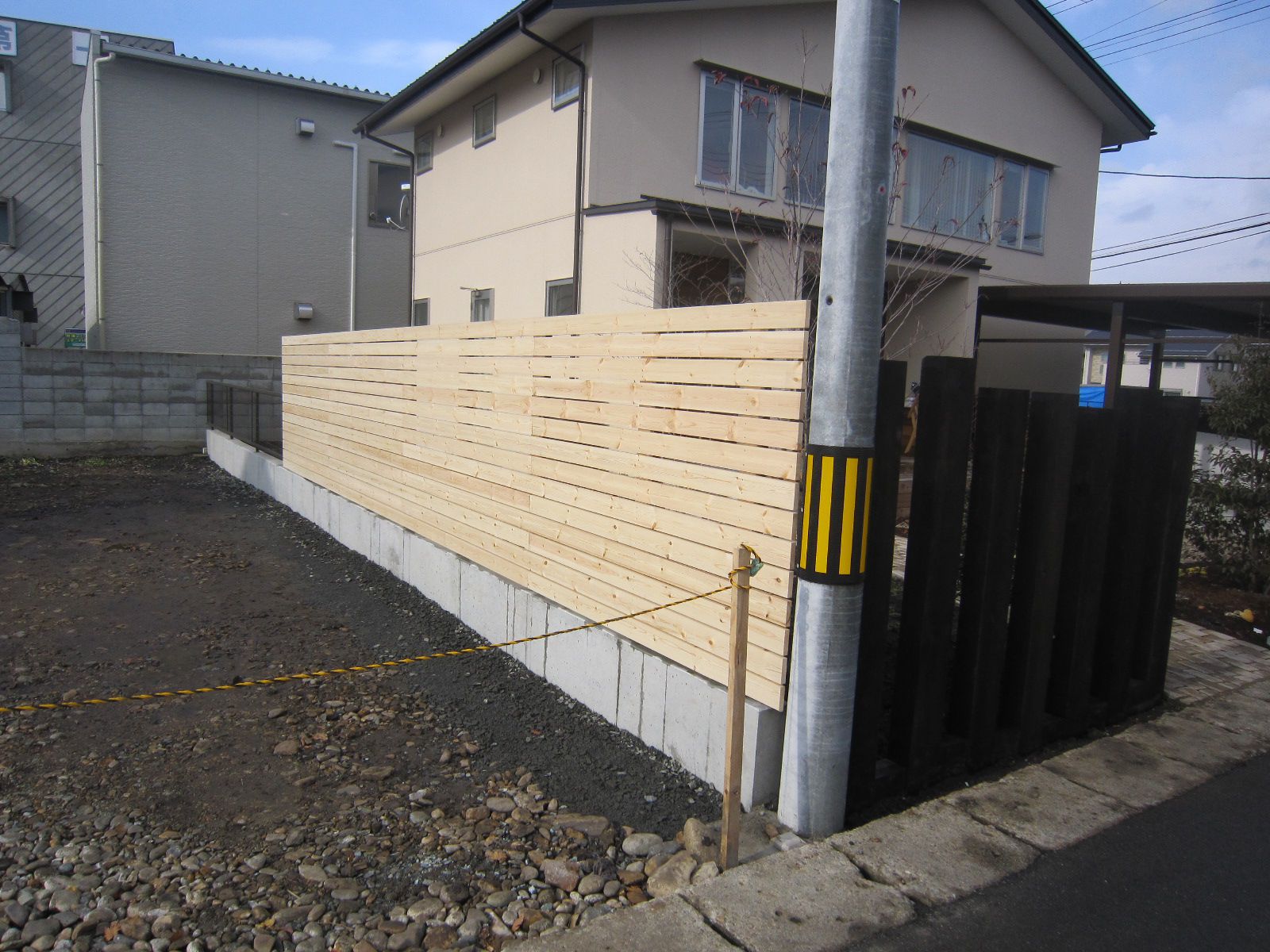 土留め＆木製フェンス完成です！